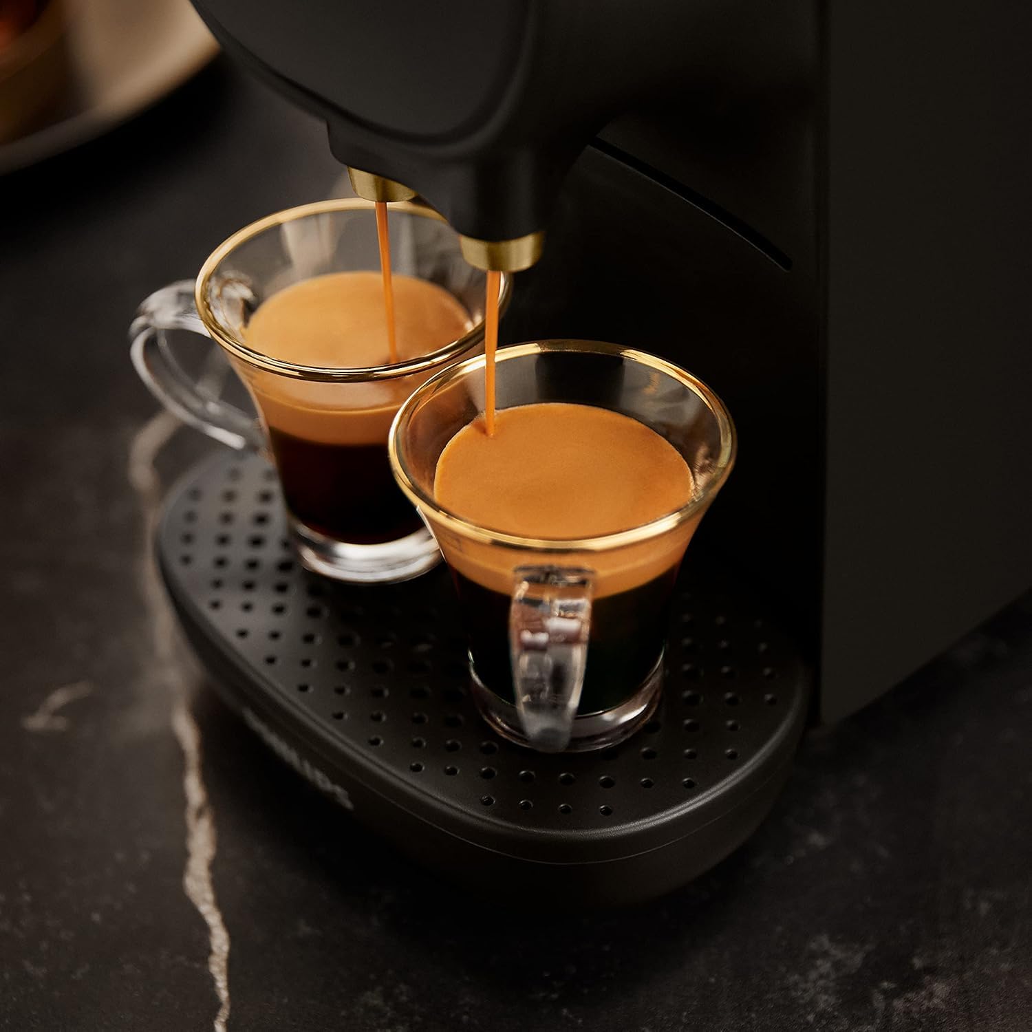 Machine à café à capsules L'OR Barista Sublime – Piano Noir (LM9012/60) – vue 5 | Growory